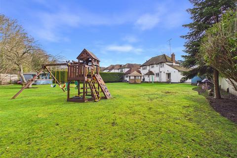 undefined, West End Gardens, Esher