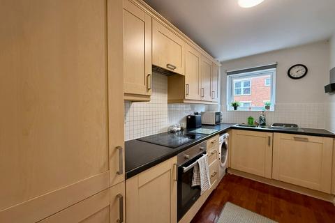 2 bedroom flat for sale, Swindon, SN1