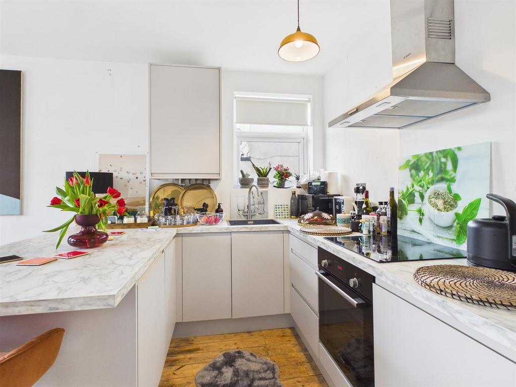 Kitchen shot 2.jpg