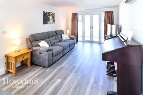 undefined, Kestrel Road, Hopton