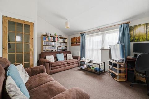 1 bedroom flat for sale, Braybourne Close, UB8