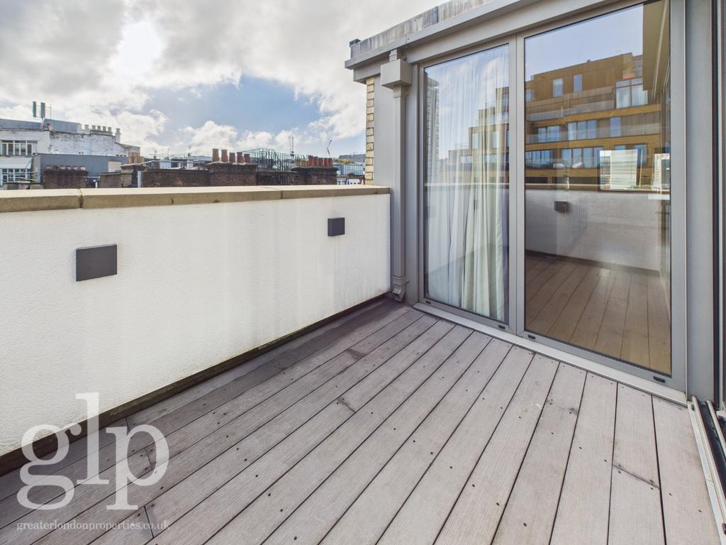 Apartment in London, Soho - View 3