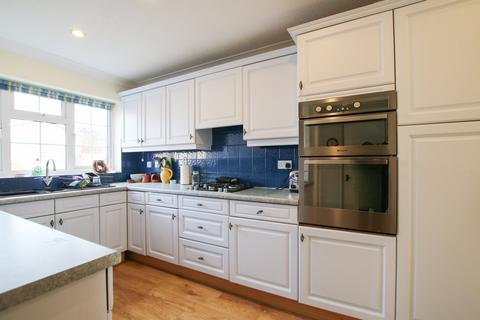 4 bedroom detached house for sale, Kelsey Avenue, Finchampstead, Wokingham, RG40