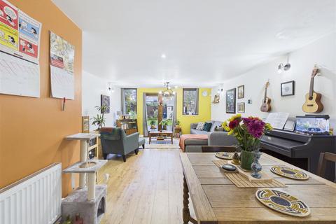 2 bedroom apartment for sale, Sharrow View, Nether Edge, Sheffield