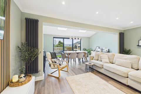 3 bedroom terraced house for sale, Farndale Gardens, Hazlemere