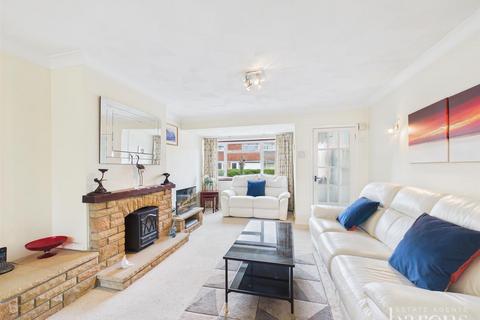 3 bedroom house for sale, Hillary Road, Basingstoke RG21