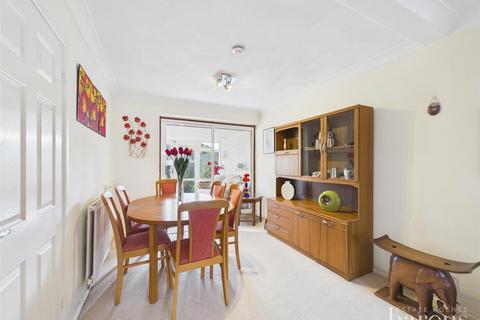 3 bedroom house for sale, Hillary Road, Basingstoke RG21