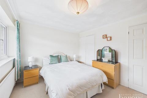 3 bedroom house for sale, Hillary Road, Basingstoke RG21
