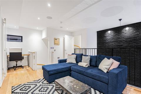 undefined, Grimsby Street, London, E2