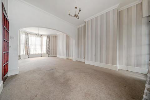 3 bedroom end of terrace house for sale, Ardgowan Road, London, SE6 1ZB
