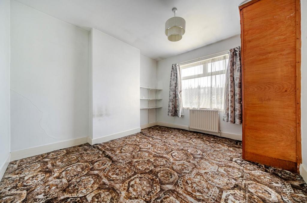 Bedroom 2.jpg