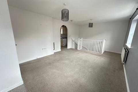 2 bedroom semi-detached house to rent, Lammas Drive, CM7