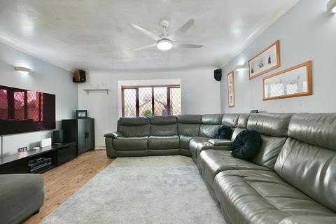 4 bedroom detached house for sale, Seathwaite, Stukeley Meadows, Huntingdon, PE29