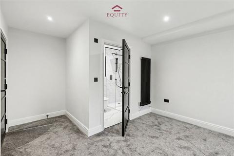 2 bedroom flat to rent, Bullsmoor Lane, Enfield, EN3