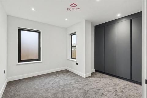 2 bedroom flat to rent, Bullsmoor Lane, Enfield, EN3