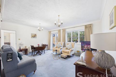 undefined, Lower Dunnymans, Banstead, SM7