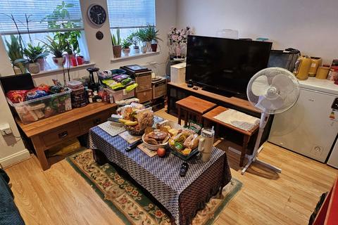 undefined, Luton LU1