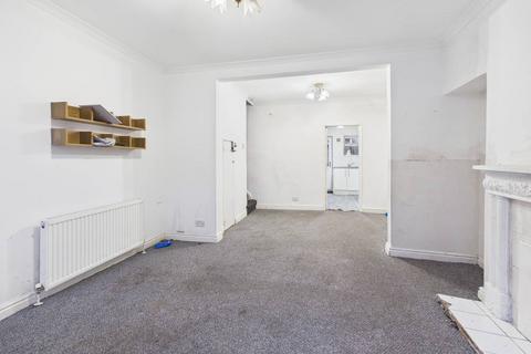 2 bedroom terraced house for sale, Ashburn Grove, Spring Bank West, HU3