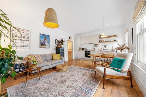 2 bedroom flat for sale, Sudbourne Road, SW2