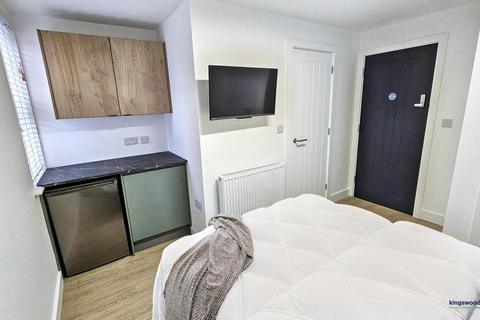 1 bedroom in a house share to rent, Clumber Court, 5 Pelham Avenue, Nottingham, NG5 1AJ