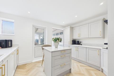 2 bedroom semi-detached house for sale, Edward Gardens, Wickford, SS11