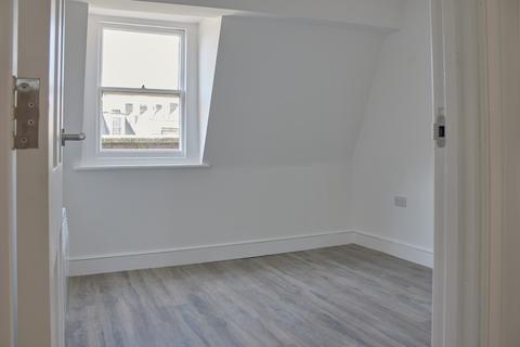 undefined, at Nationwide, Flat 3, 3, Bladud Buildings BA1