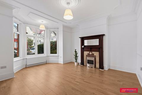 4 bedroom house to rent, Petworth Road, London, N12