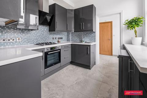 4 bedroom house to rent, Petworth Road, London, N12