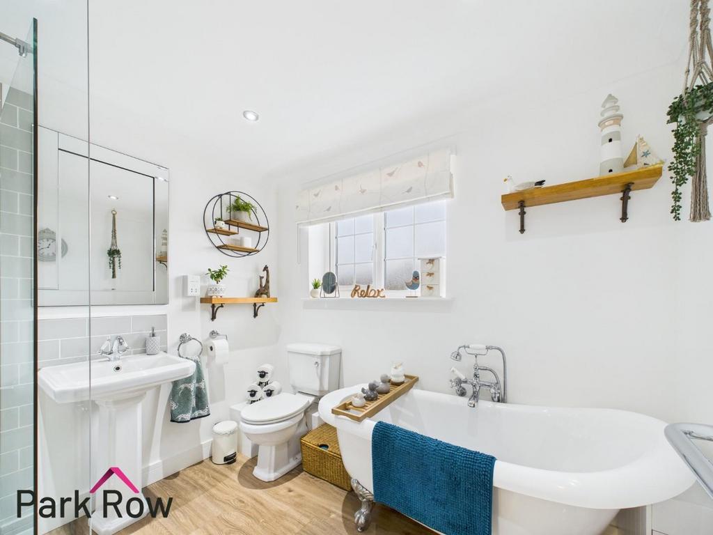 Main bathroom