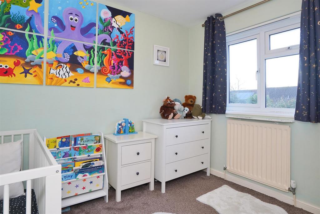 6 Colbourne Close-11.jpg