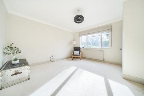 undefined, Waynflete Lane, Surrey GU9