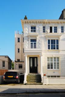 4 bedroom flat to rent, Buckland Crescent, Hampstead, London, NW3