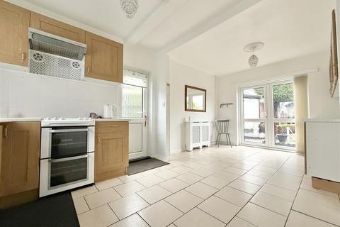 3 bedroom semi-detached house for sale, Kepston Close, Eyres Monsell LE2