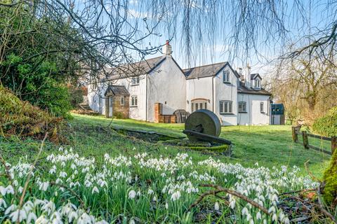 undefined, Kingcoed, Usk