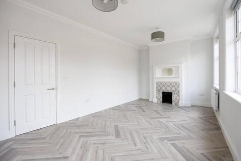 undefined, King Street, Twickenham