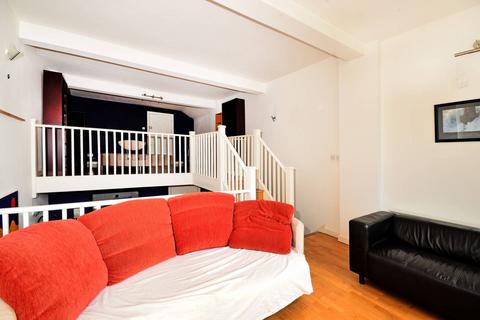 2 bedroom flat to rent, City Road, Old Street, London, EC1V