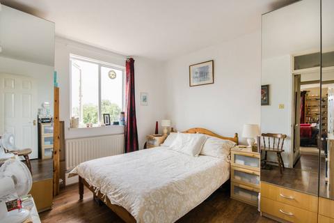 undefined, Murray Road, South Ealing, London, W5