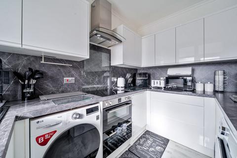 3 bedroom end of terrace house for sale, Inhurst Road, Hampshire PO2