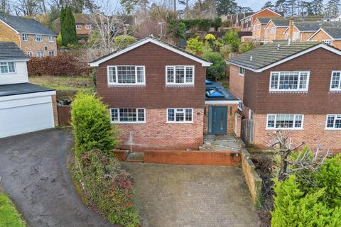 4 bedroom detached house for sale, Wing Close, Marlow, SL7