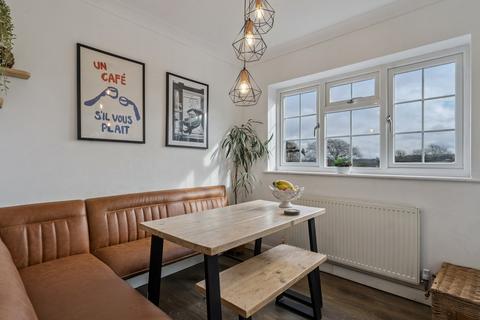 4 bedroom detached house for sale, Wing Close, Marlow, SL7