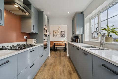 4 bedroom detached house for sale, Wing Close, Marlow, SL7