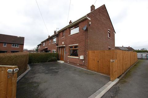 2 bedroom end of terrace house for sale, Northumberland Avenue, Greater Manchester OL7