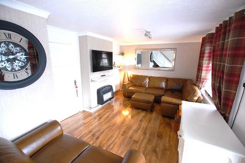 2 bedroom end of terrace house for sale, Northumberland Avenue, Greater Manchester OL7