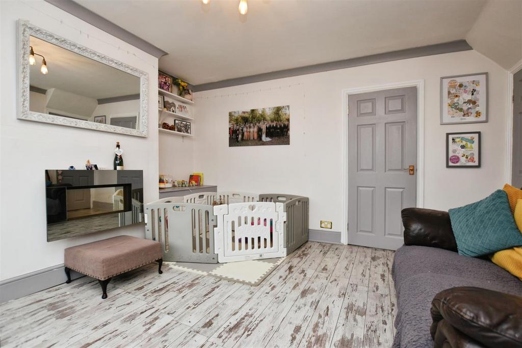 Lounge to kitchen