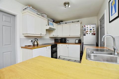 3 bedroom semi-detached house for sale, Hilston Road, Roos HU12