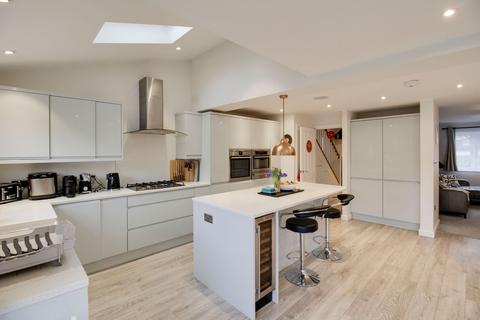 4 bedroom detached house for sale, Longsands Road, St. Neots PE19