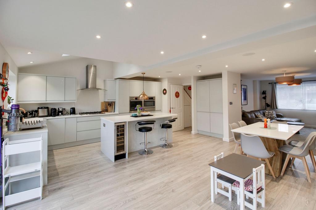 Kitchen / Dining / Family Room