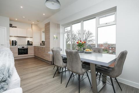 2 bedroom flat for sale, Swift Avenue, Finberry, Ashford, Kent, TN25