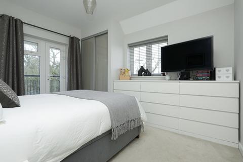 2 bedroom flat for sale, Swift Avenue, Finberry, Ashford, Kent, TN25