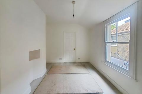 2 bedroom apartment for sale, First Floor Flat, London E16